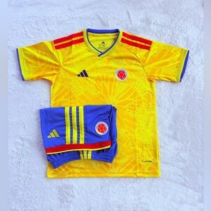 Colombia Set for kids 2026 home Kit, fans Version.
Conjunto de Colombia